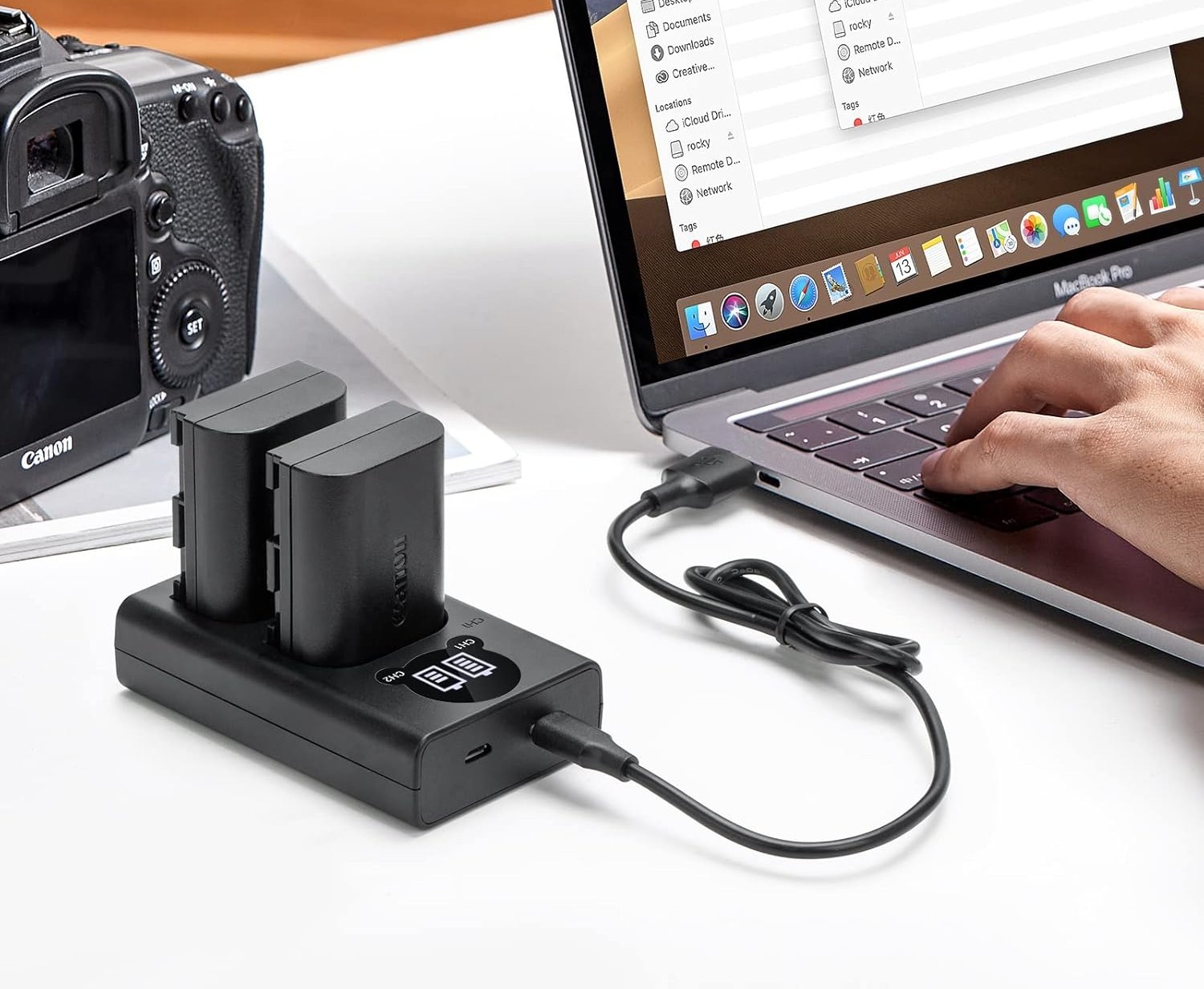 podviinyi-zariadnyi-prystrii-newell-dl-usb-c-dlia-lp-e6